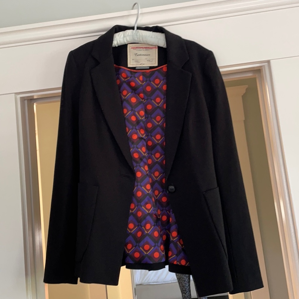 Ladies contemporary black jacket